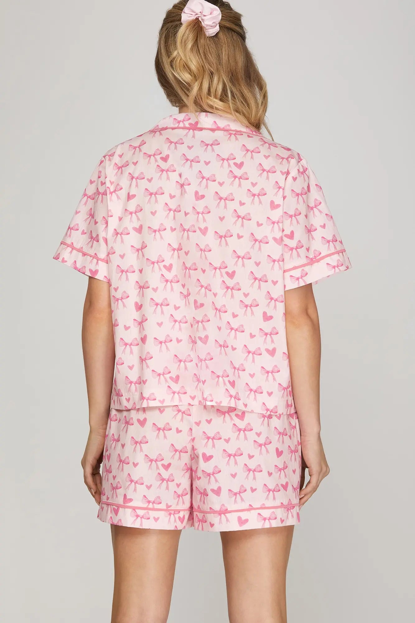 WOVEN PRINT SHORT SLEEVE TOP AND SHORTS PAJAMA SET