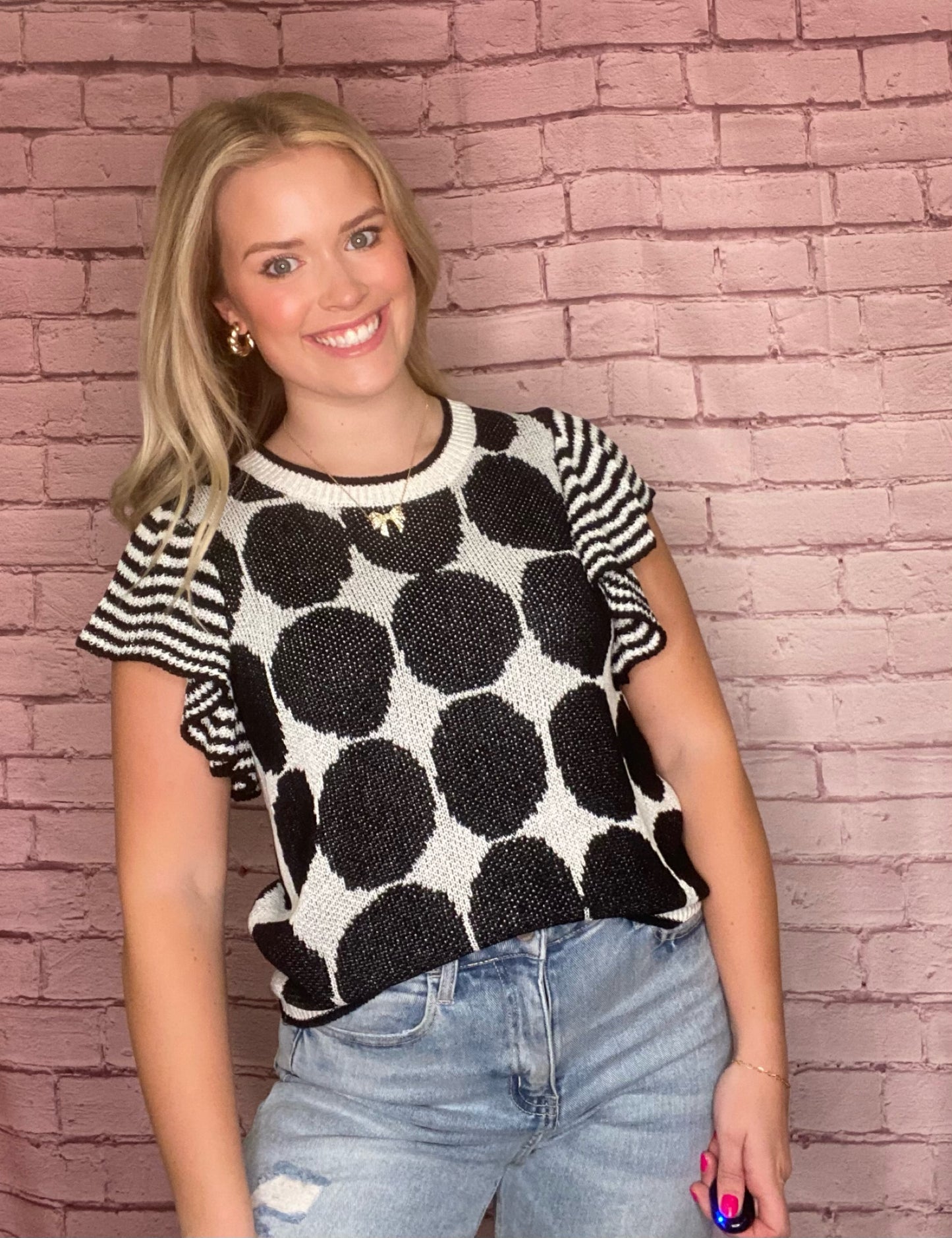 Black/White Pattern Top with Ruffle Sleeves