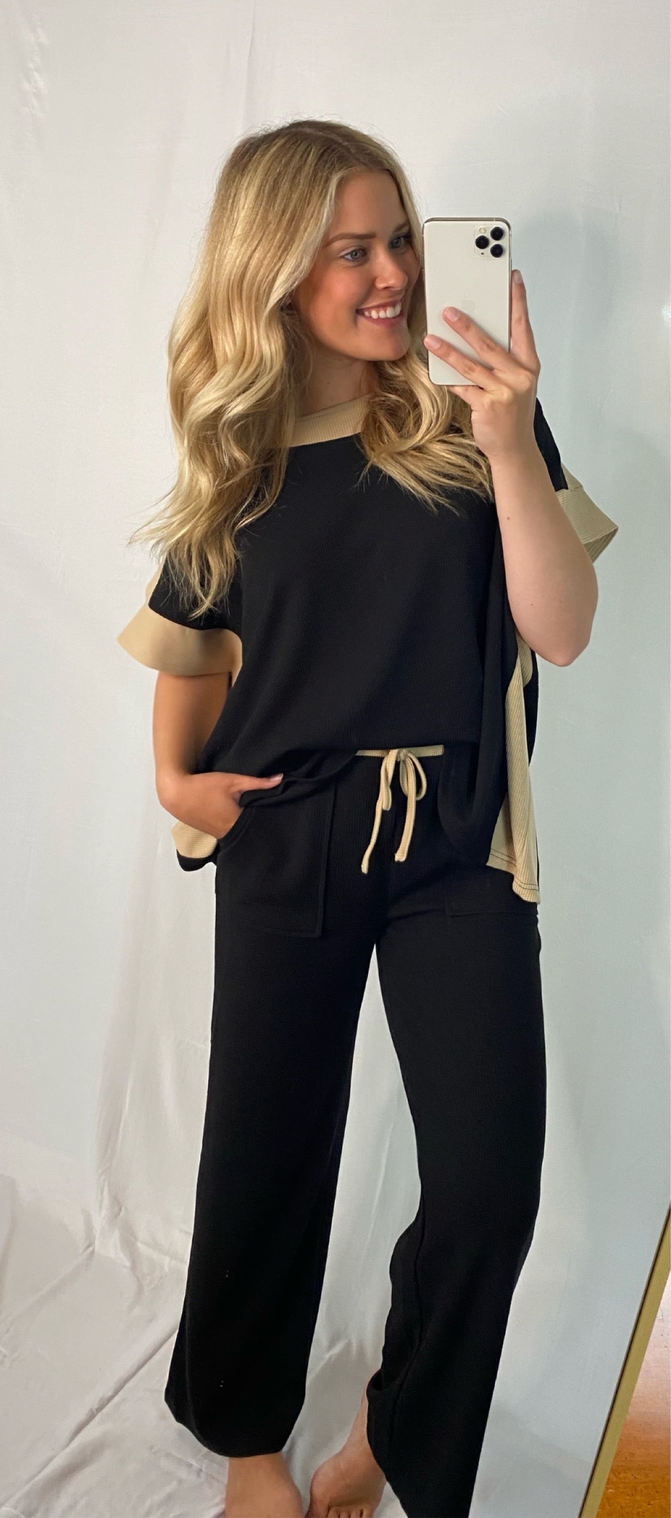Contrast Black and Mocha Set