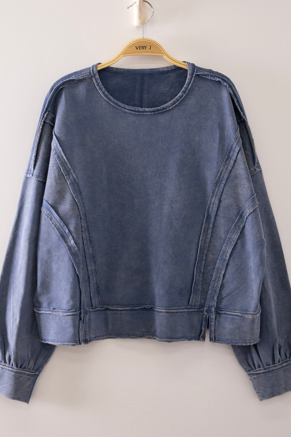 Vintage garment-dyed finish