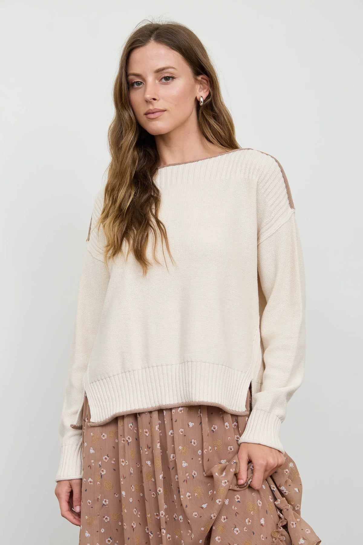 CONTRAST TRIM BOAT NECK RIBBED DETAIL KNIT SWEATER