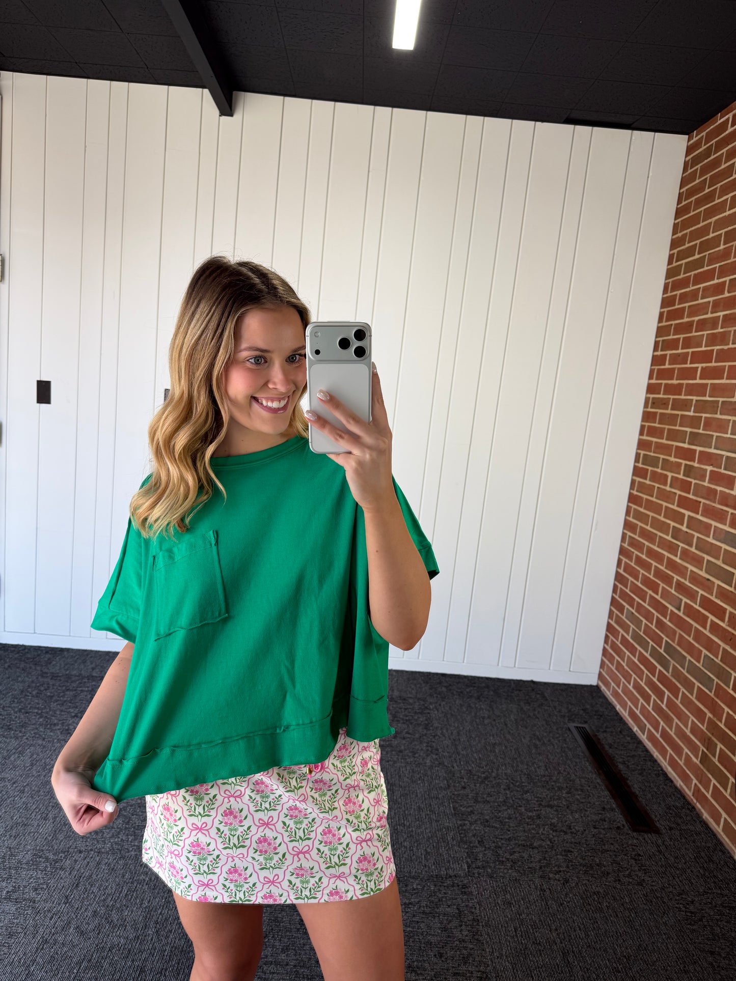 EXPOSED SEAM OVERSIZED CROP BOX TEE