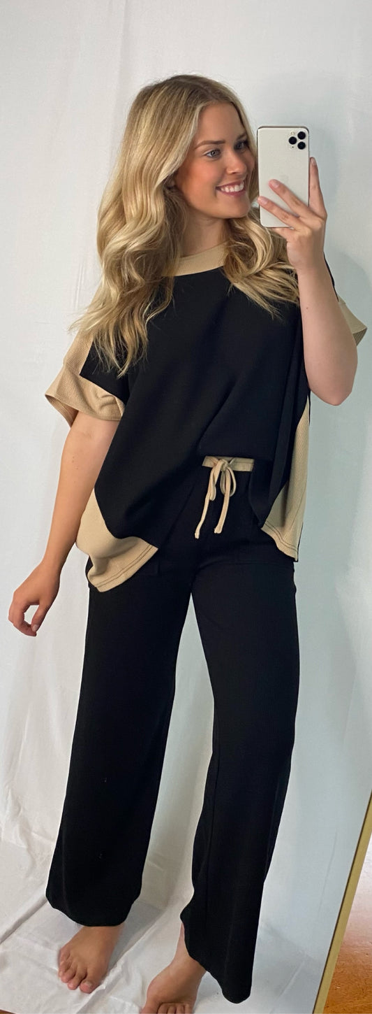 Contrast Black and Mocha Set