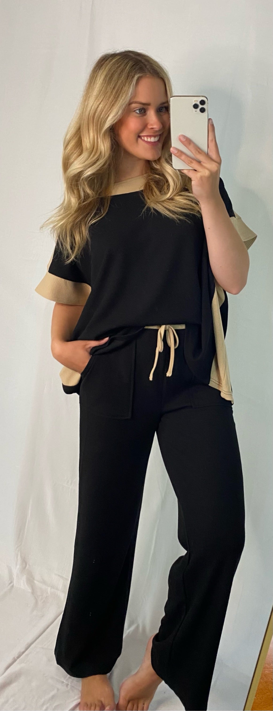 Contrast Black and Mocha Set