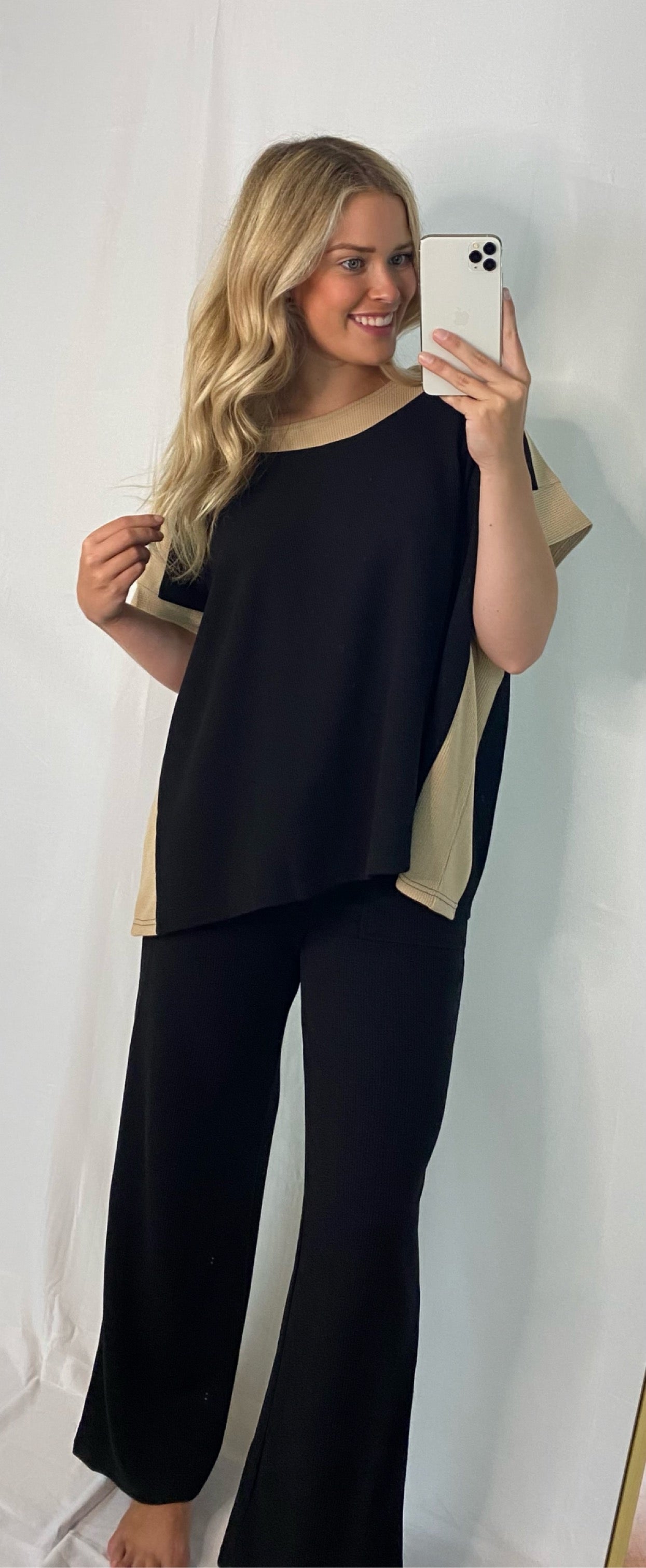 Contrast Black and Mocha Set