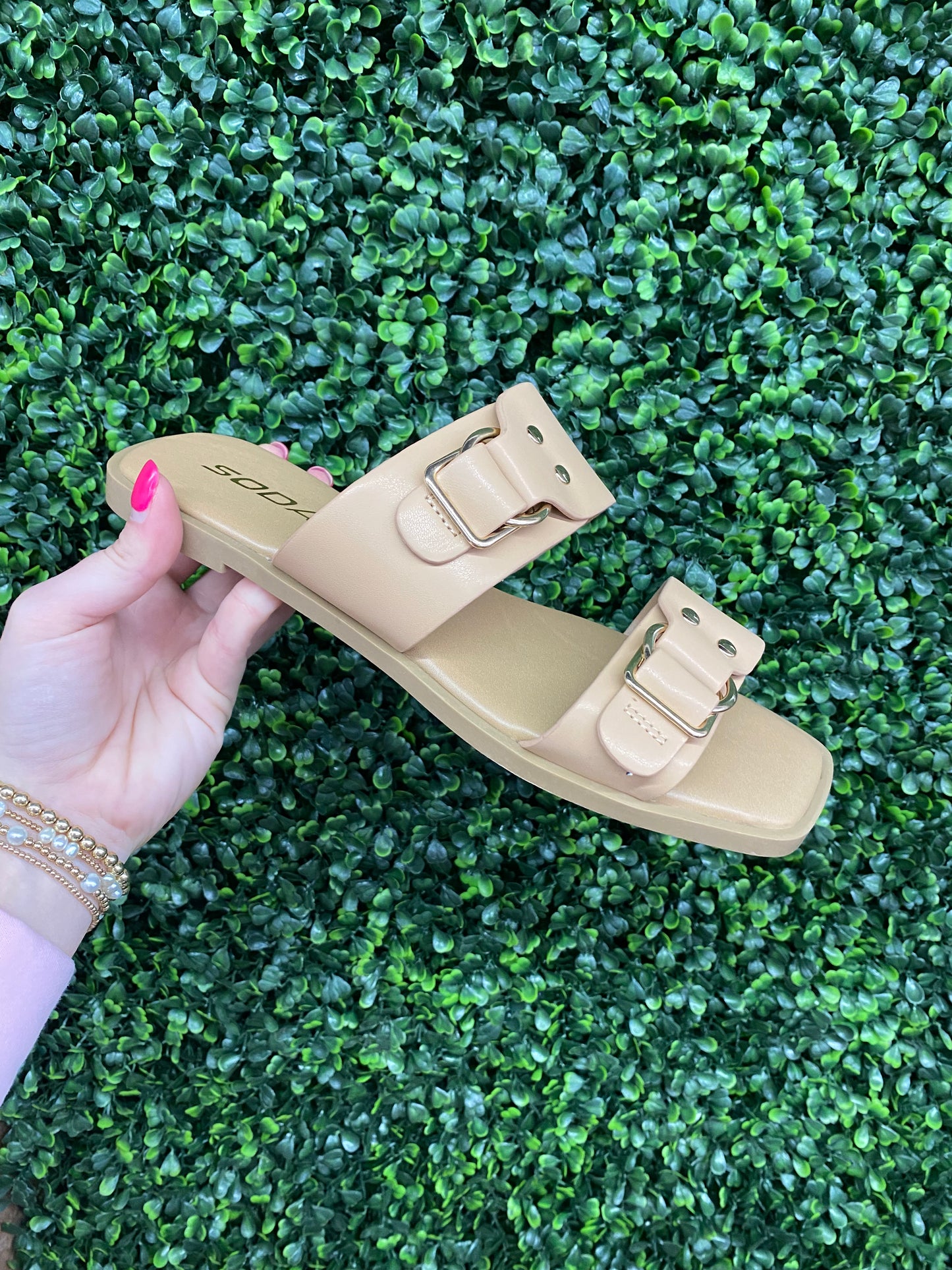 Ennie Nude Sandals