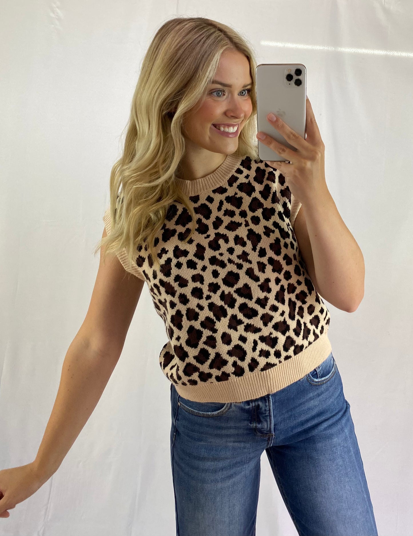 Sleeveless Leopard Print Sweater Vest