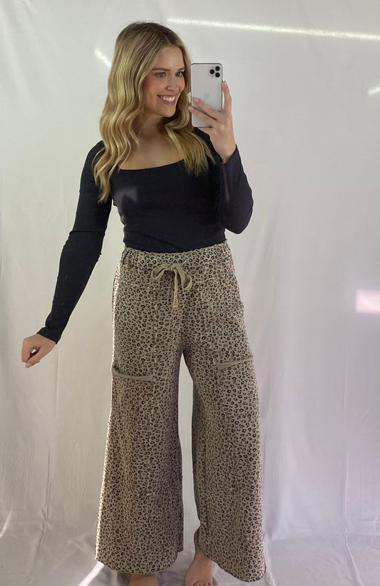 Animal Print Longe Pants