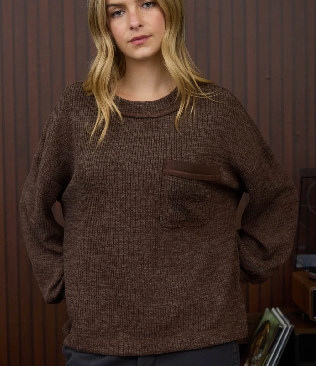 CREW NECK BUTTON DETAIL LONG SLEEVE KNIT TOP