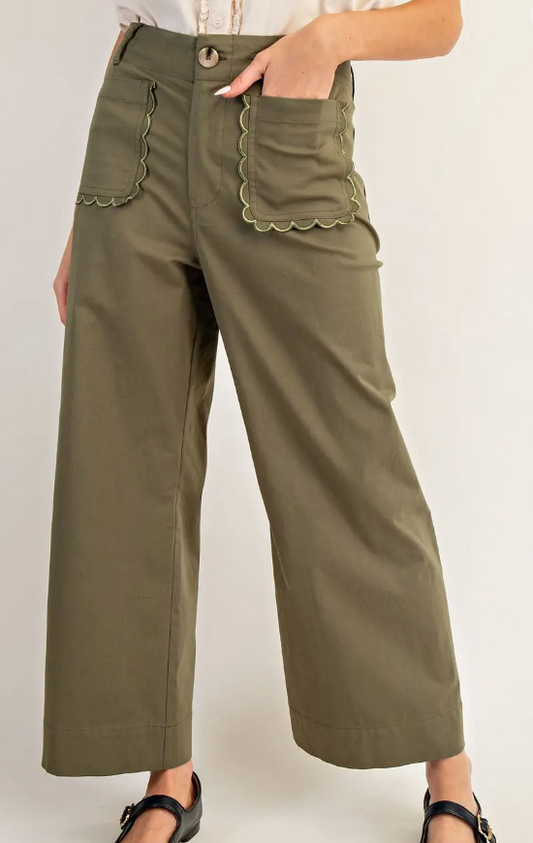 Scalloped Pocket Straight Leg Pants