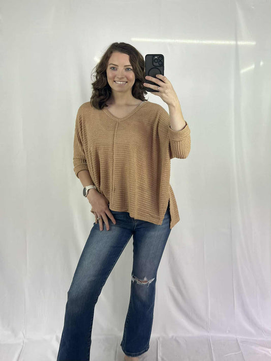3/4 SLEEVE V-NECK HI-LOW HEM JACQUARD SWEATER